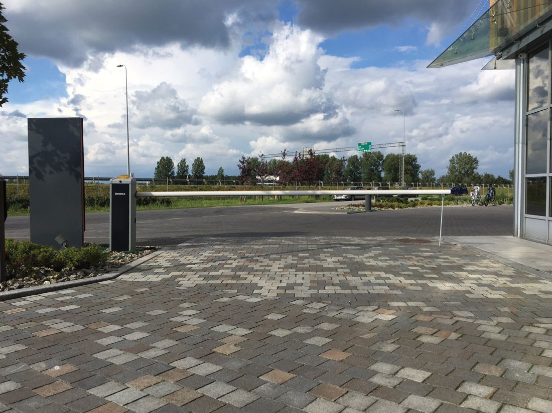 Szlabany, chowane w podłoże słupki automatyczne, automatyka do bram
