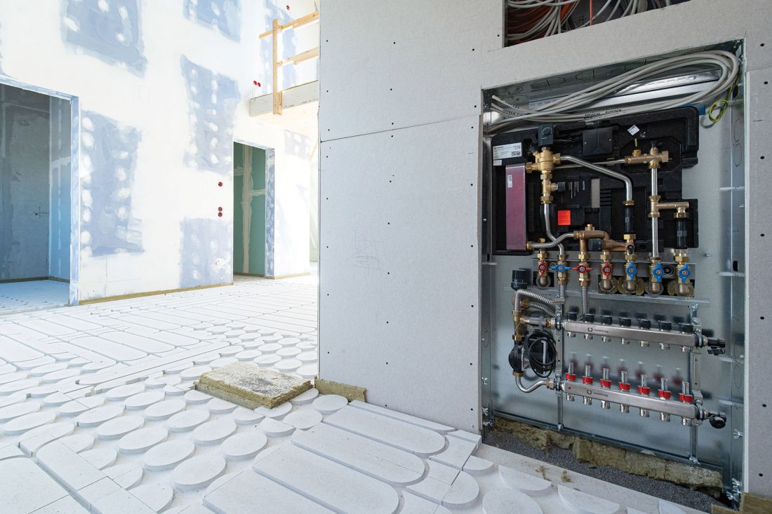 Przykład ułożenia fermacell® Therm 25™ w obszarze rozdzielacza grzewczego 