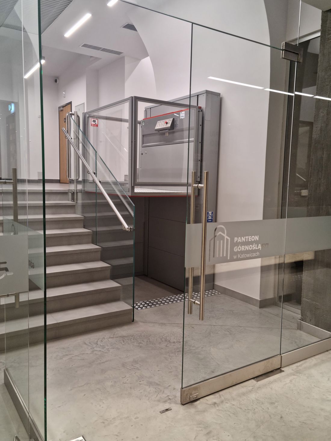 Platforma pionowa KaliB