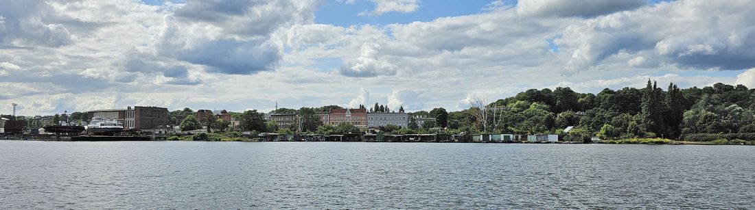 delta Odry jak Luizjana - te malutkie pudełka to blaszane garaże nad samą wodą, bardzo zróżnicowane są tu zakamary