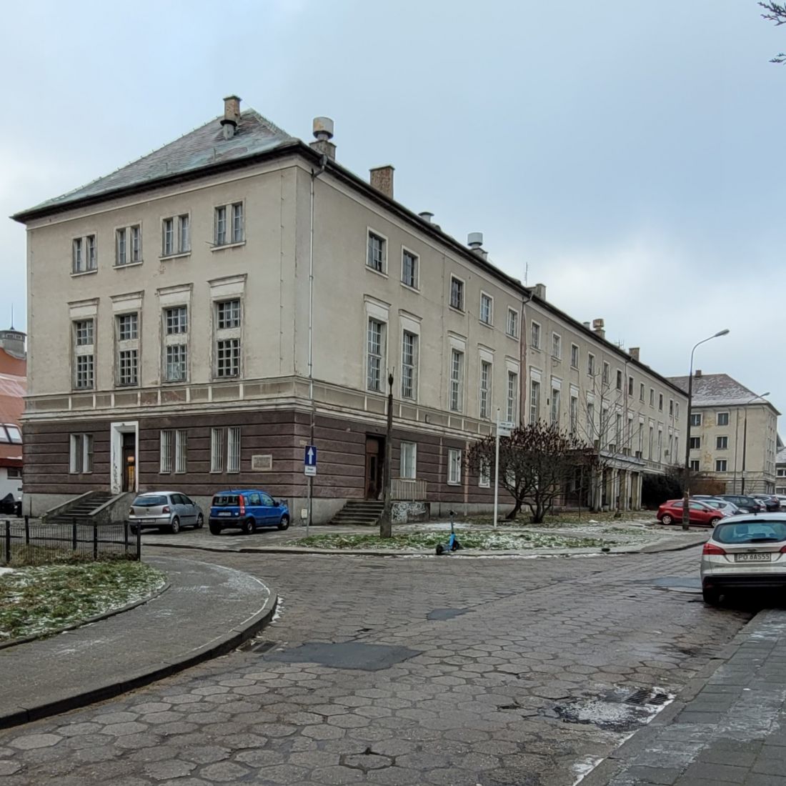 zespół domów studenckich przy ul. Dożynkowej w Poznaniu