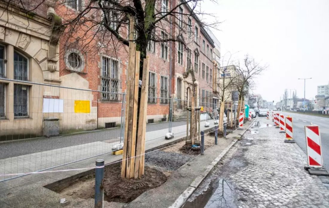 We Wrzeszczu przy al. Grunwaldzkiej rozpoczęło się tzw. rozbrukowywanie części chodnika 