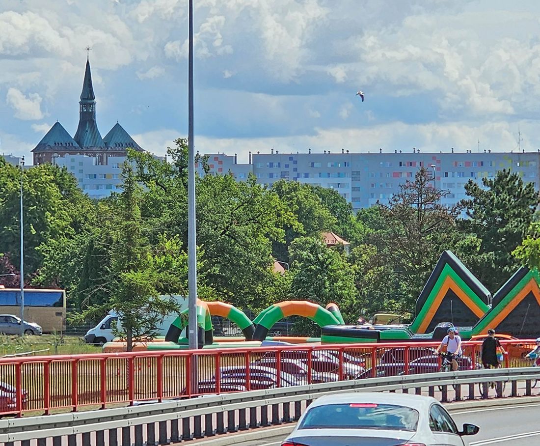  …a z poziomu ulicy wygląda to tak: