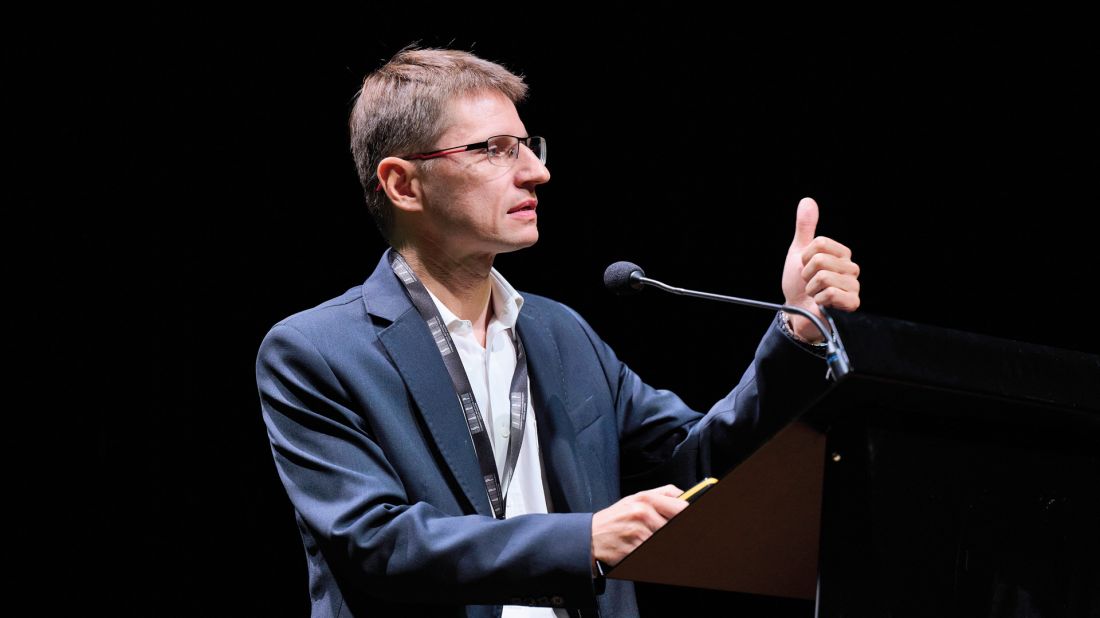 Robert Warsza — architekt, adiunkt na WBAiIS Politechniki Łódzkiej, dyrektor Miejskiej Pracowni Urbanistycznej w Łodzi w latach 2013–2021