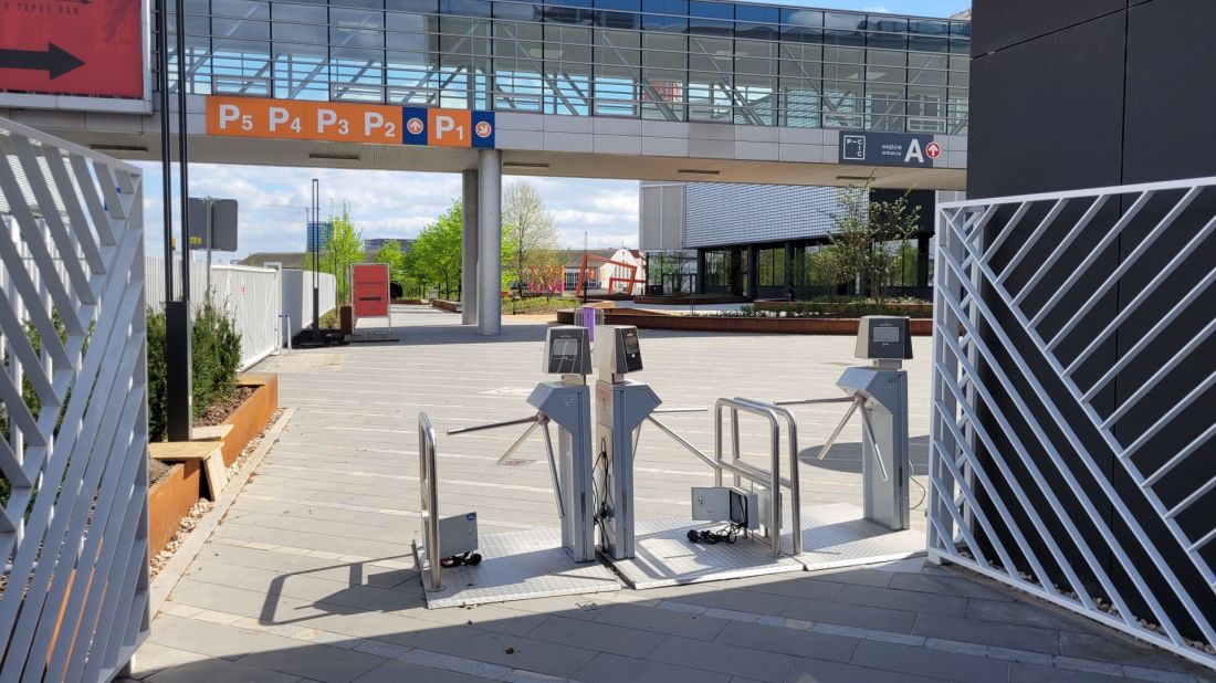 „zielona rzeka” — nowy ogólnodostępny pasaż na poznańskich Targach