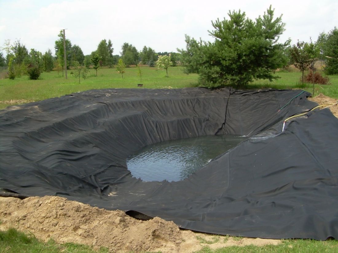 Przykład uszczelnienia oczka wodnego (technologia: SealEco EPDM)