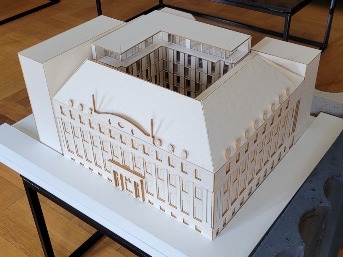 „Skarbiec” - makieta banku po adaptacji na apartamentowiec, proj.: Tekktura