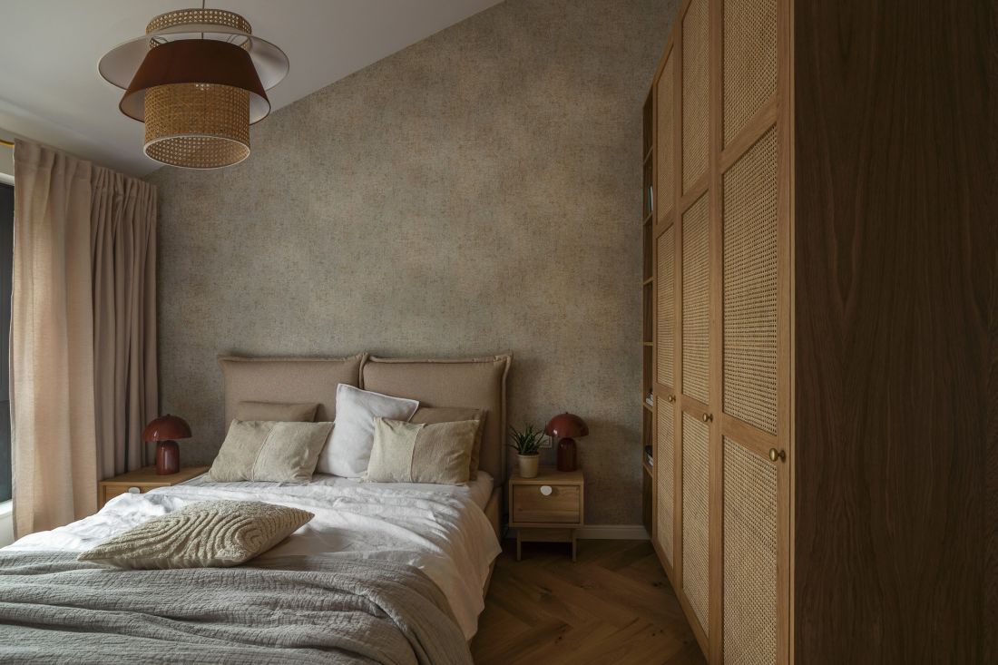 Architektki postanowiły urządzić sypialnię w stylu egzotycznego boho