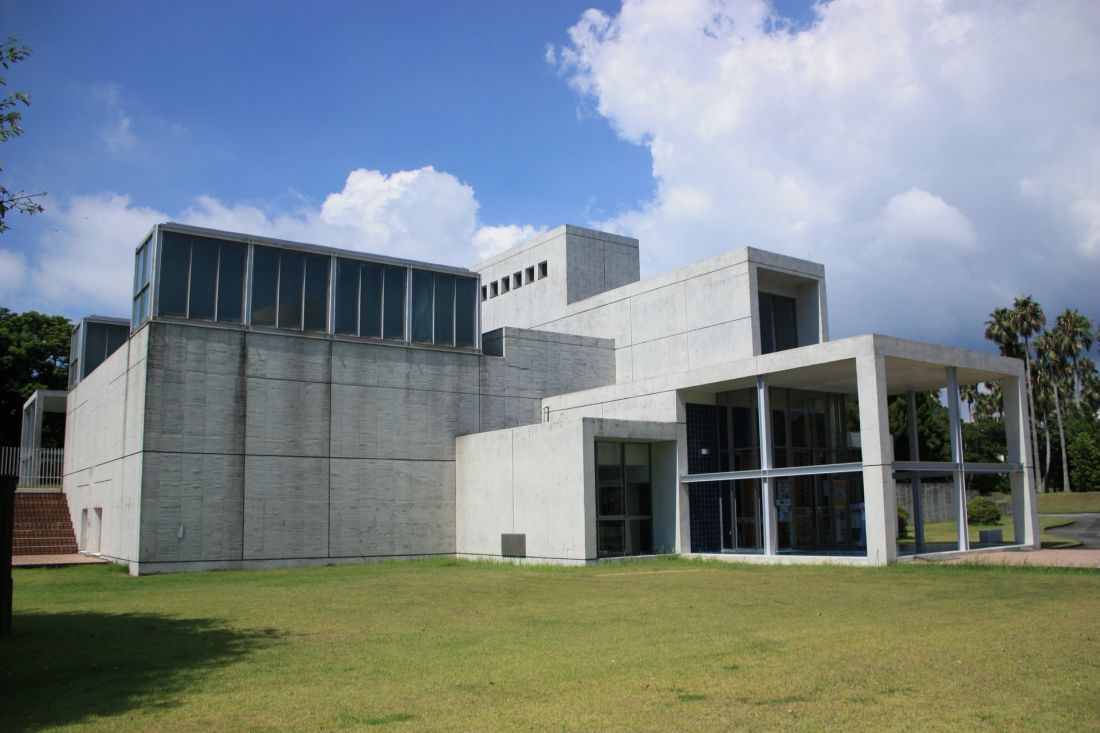 Muzeum Sztuki Iwasakiego, zaprojektowany przez Fumihiko Makiego