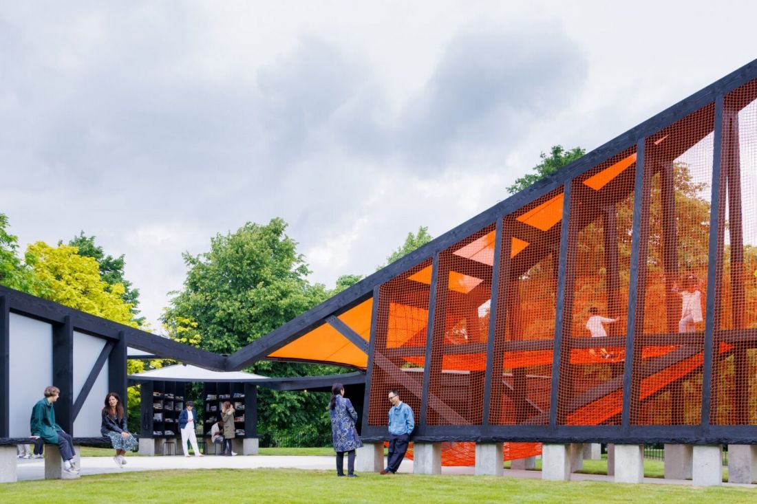 Widok na trzy części Archipelagu: The Gallery, The Library of Unread Books i The Play Tower