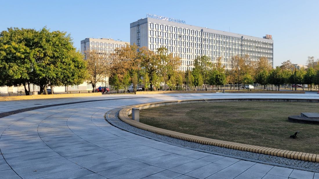 modernistyczne budynki PP z pierwszej połowy lat 70. XX w. przy ul. Piotrowo