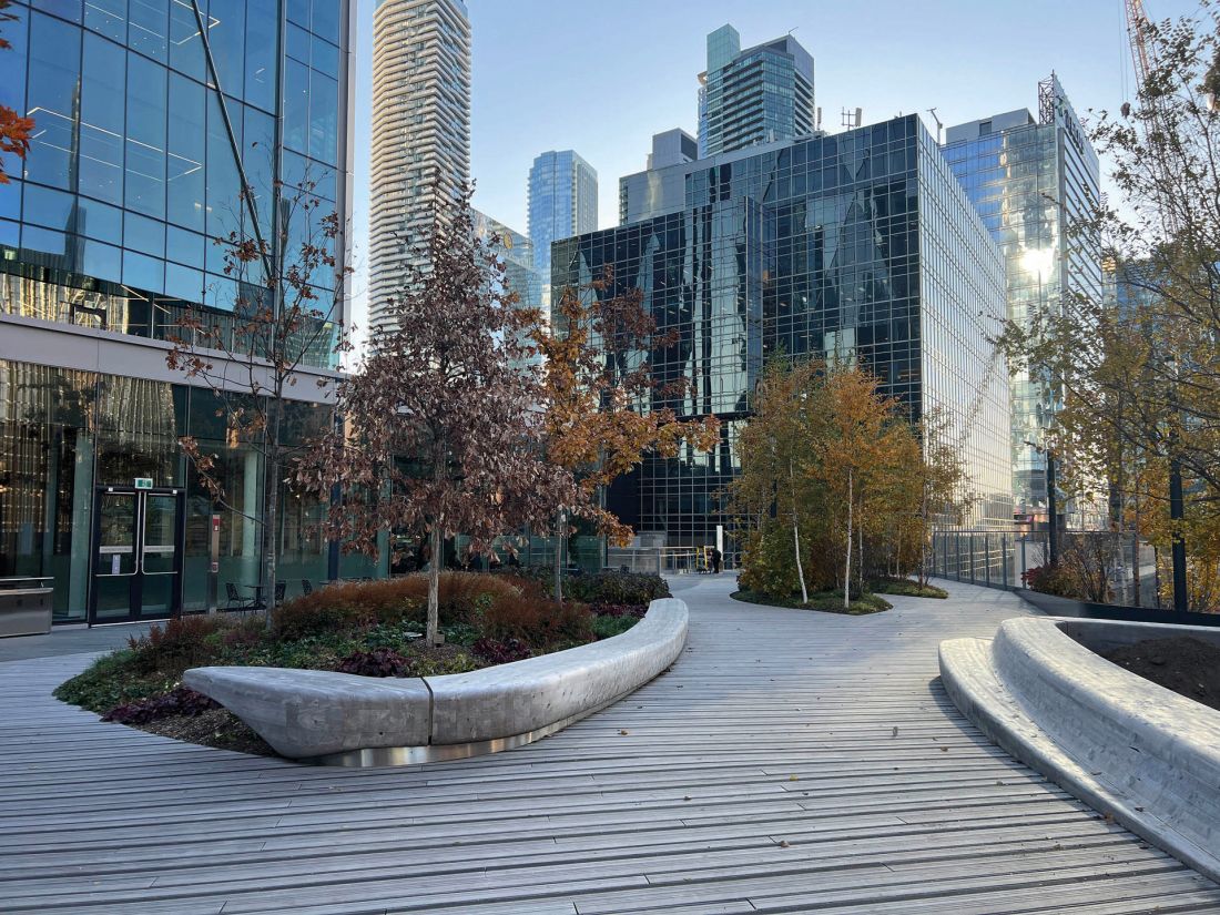 Toronto — 45 i 141 Bay Street 