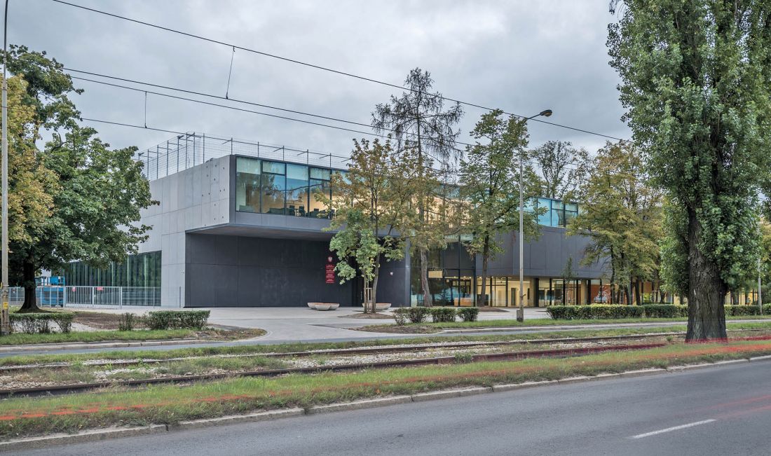 V Liceum Ogólnokształcące z kompleksem rekreacyjno-sportowym we Wrocławiu