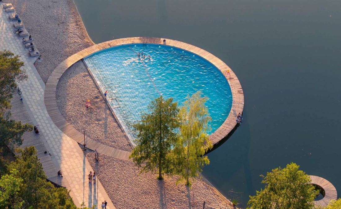 podgrzewany basen na Jeziorze Słupeckim