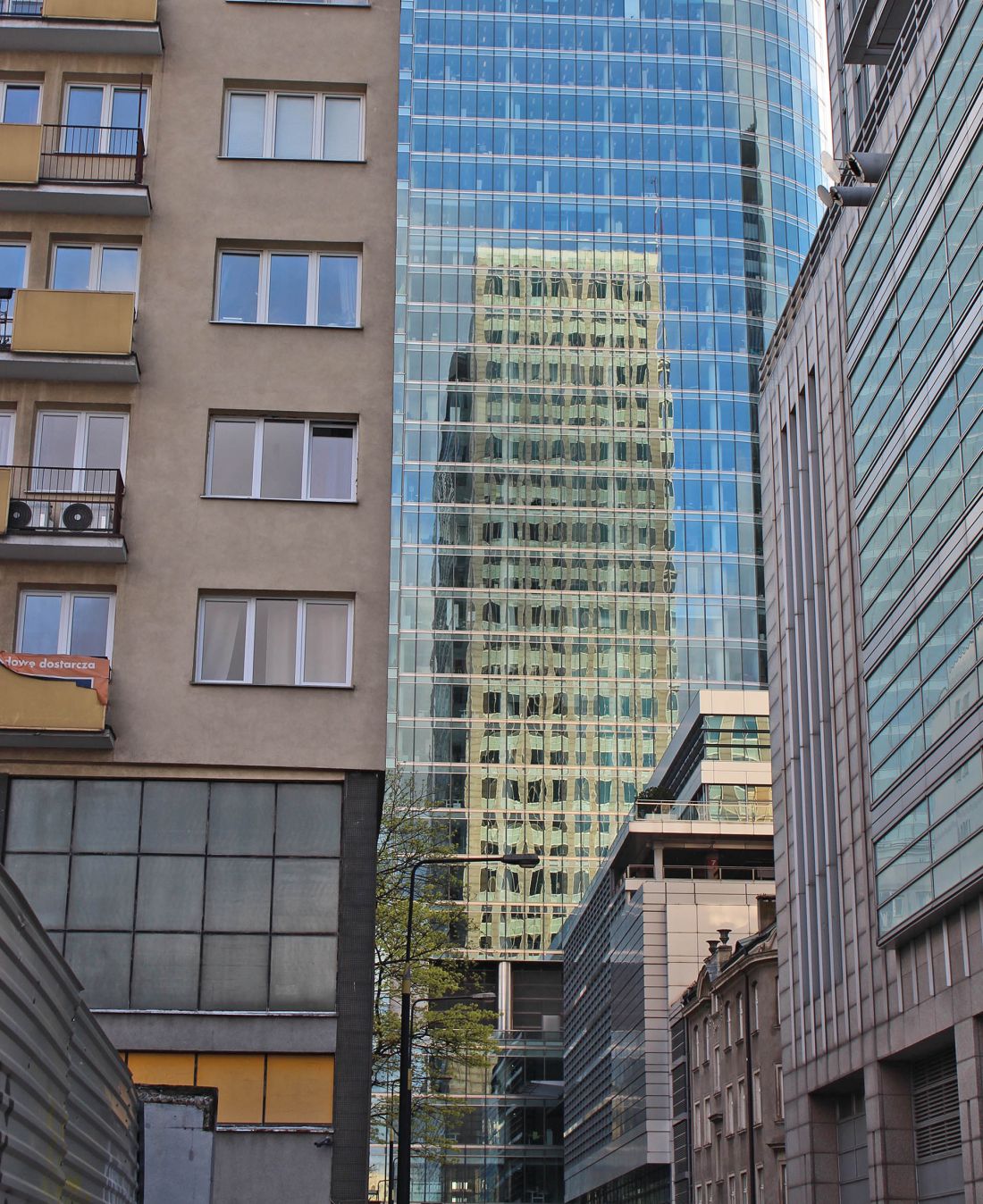 ilustracje
z książki Marty Promińskiej „Zdrowa urbanistyka. Nowy standard planowania przestrzennego”, Wydawnictwo Naukowe PWN, Warszawa 2023