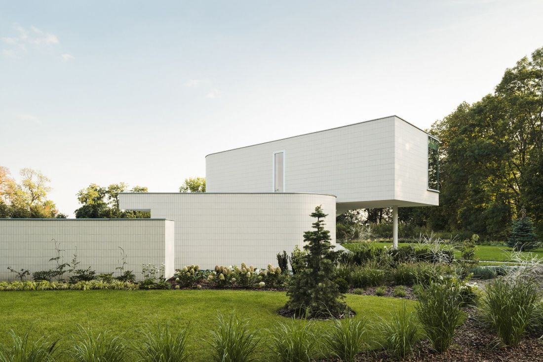 Dom SWOOSH house