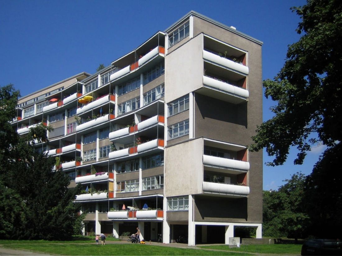 budynek
wielorodzinny stworzony na potrzeby 1. wystawy Interbau w Berlinie, projekt Waltera Gropiusa i grupy TAC