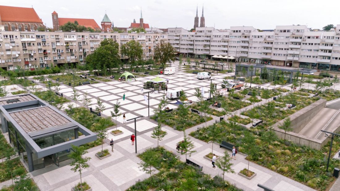 Zazieleniony Plac Nowy Targ w 2024 roku