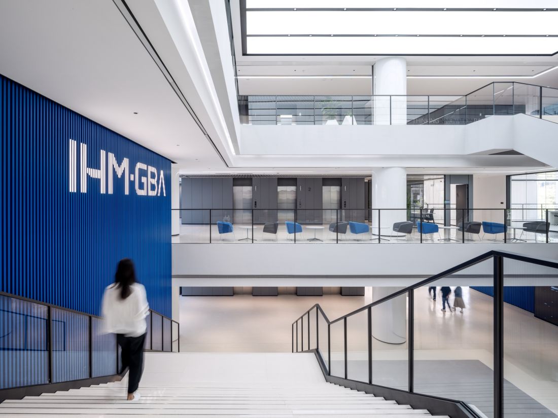 Centrum Innowacji dla Wysokowydajnych Urządzeń Medycznych w Guangzhou — projekt łączy przestrzenie eksperymentalne i badawcze z miejscami do pracy zespołowej