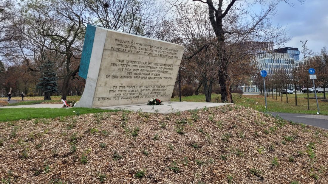 pomnik Wypędzonych Wielkopolan, Poznań, proj. Karol Badyna