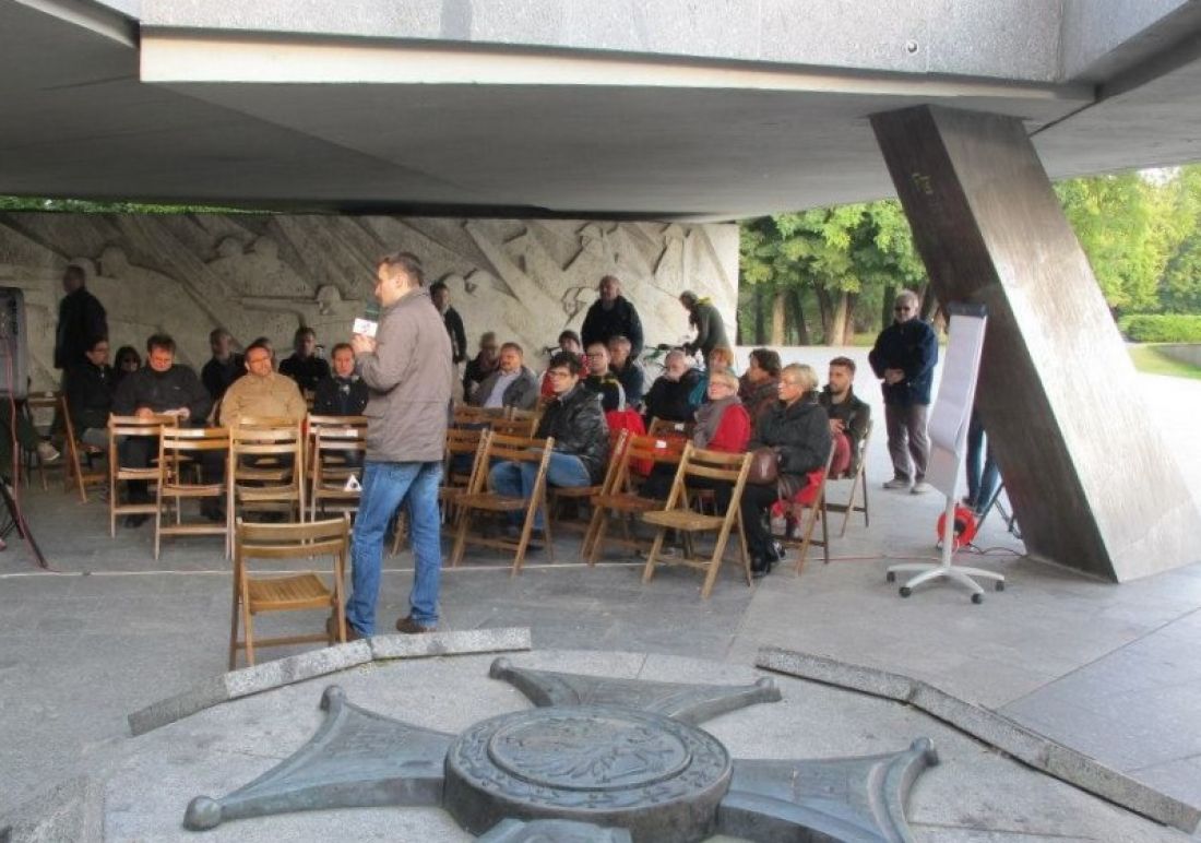 debata o pomnikach, organizacja: inicjatywa Otwarte, wrzesień 2013 r