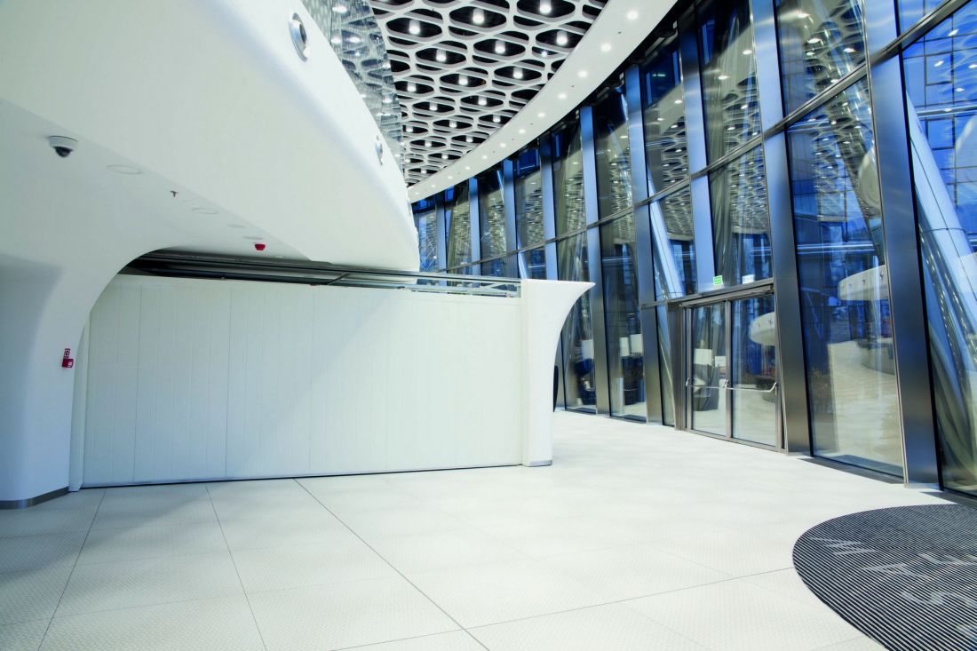 Przeciwpożarowy tunel ewakuacyjny EI60 w Warsaw Spire
