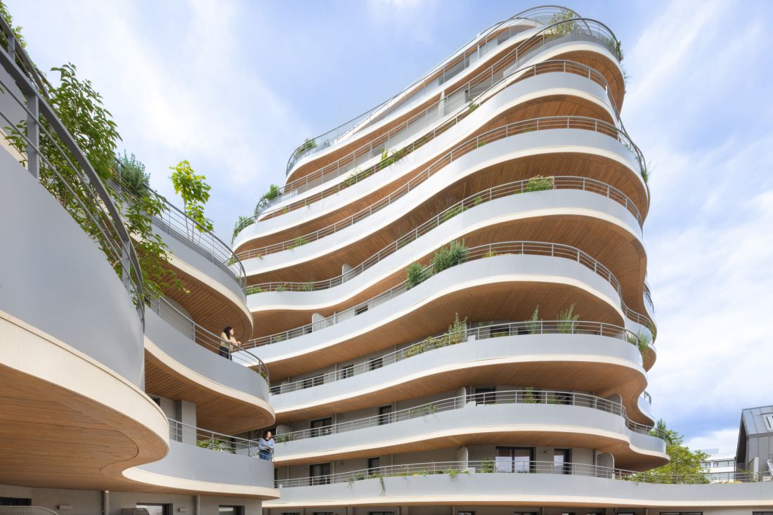 Apartamentowiec Arborescence w Angers, we Francji - widok na organiczną elewację budynku