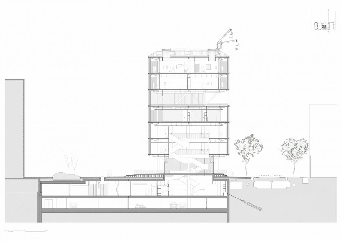 Kampus LCI Education w dzielnicy Poblenou w Barcelonie - przekrój poprzeczny budynku