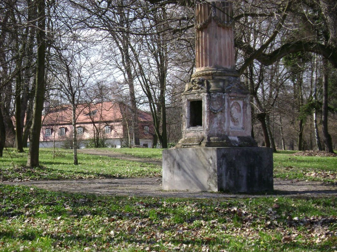 Park przy Dworze w Oborach