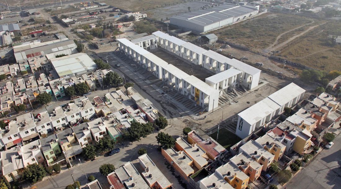 kompleks socjalnych budynków mieszkalnych, Monterrey, Meksyk, proj.: Alejandro Aravena (ELEMENTAL), 2010