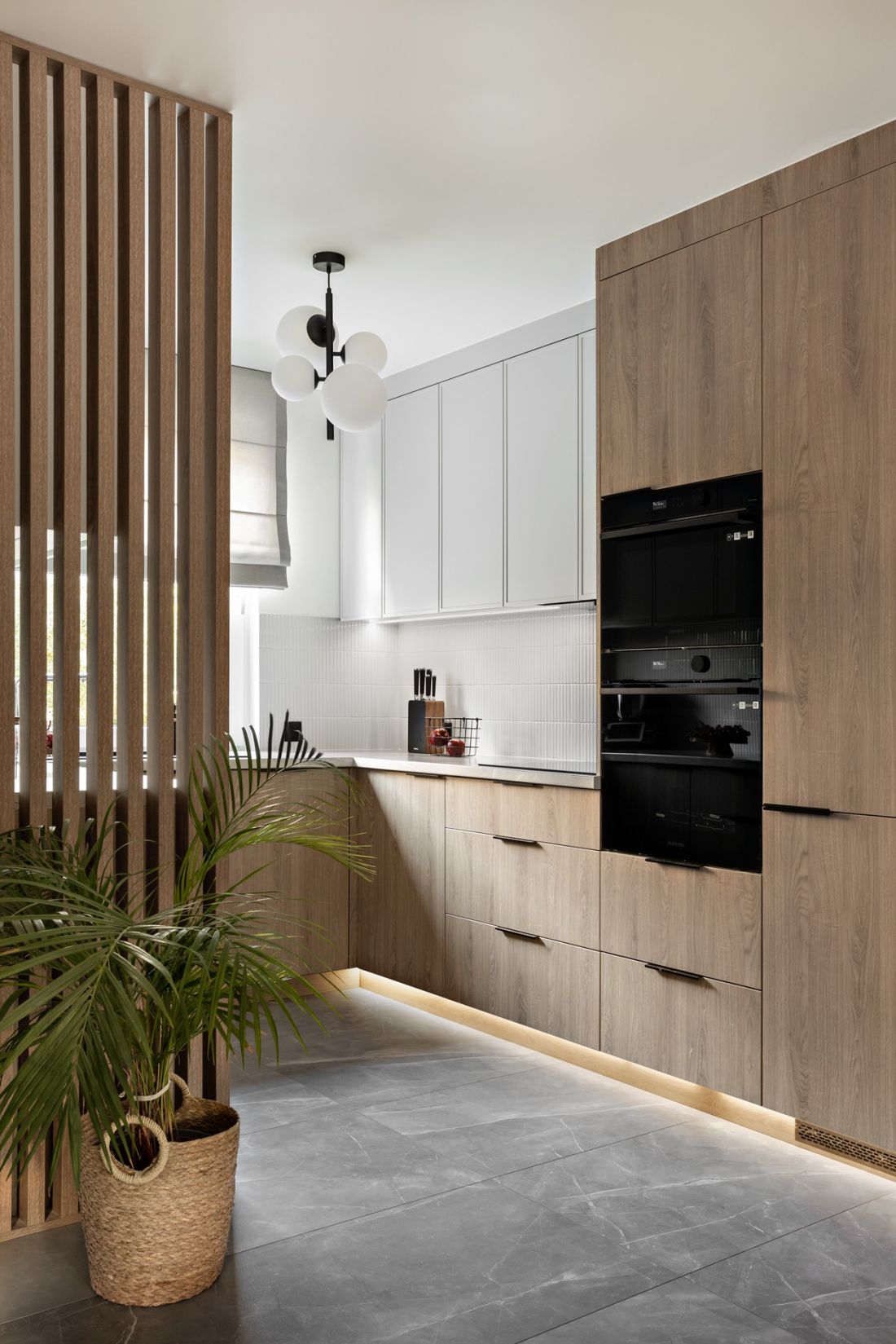 Architektki ujednoliciły podłogę w strefie dziennej