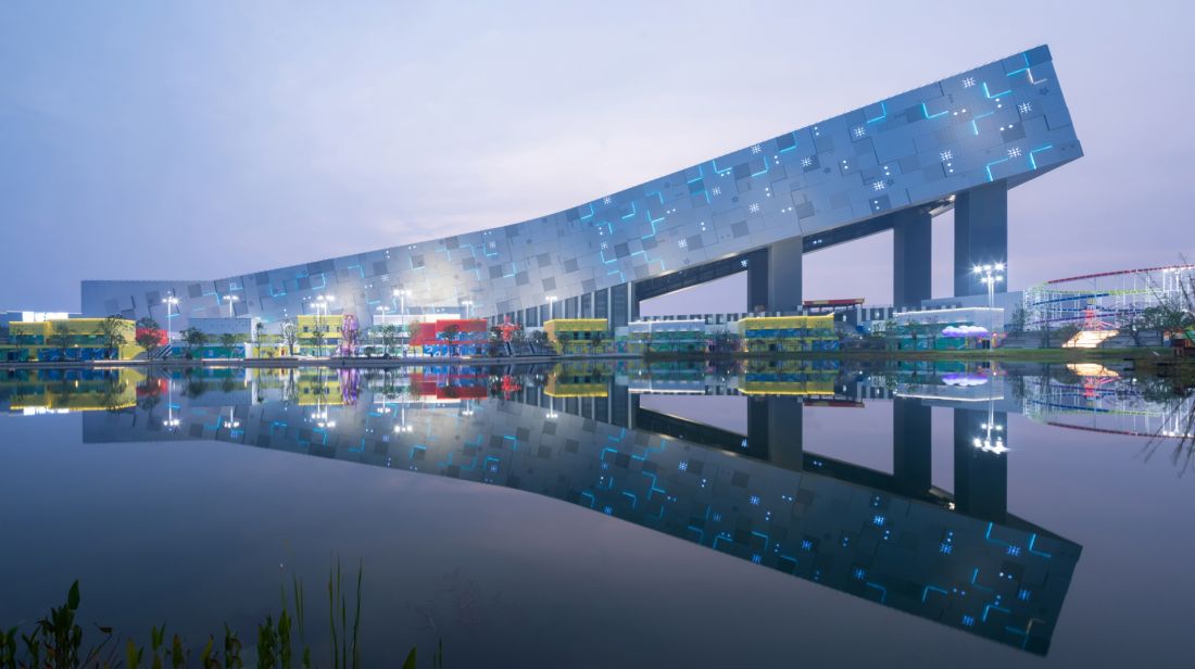 Ośrodek narciarski w Wuhan - kluczowym elementem kompleksu stał się kryty 500-metrowy stok narciarski