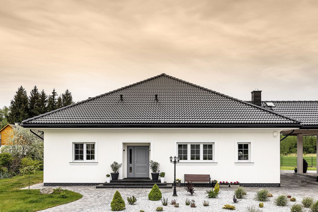 Dachówka betonowa Braas Bałtycka, kolor czarny