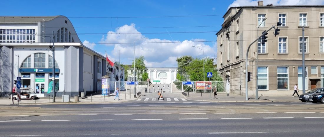 hala nr 2 MTP i Gmach Administracyjny MTP przy ul. Głogowskiej w Poznaniu