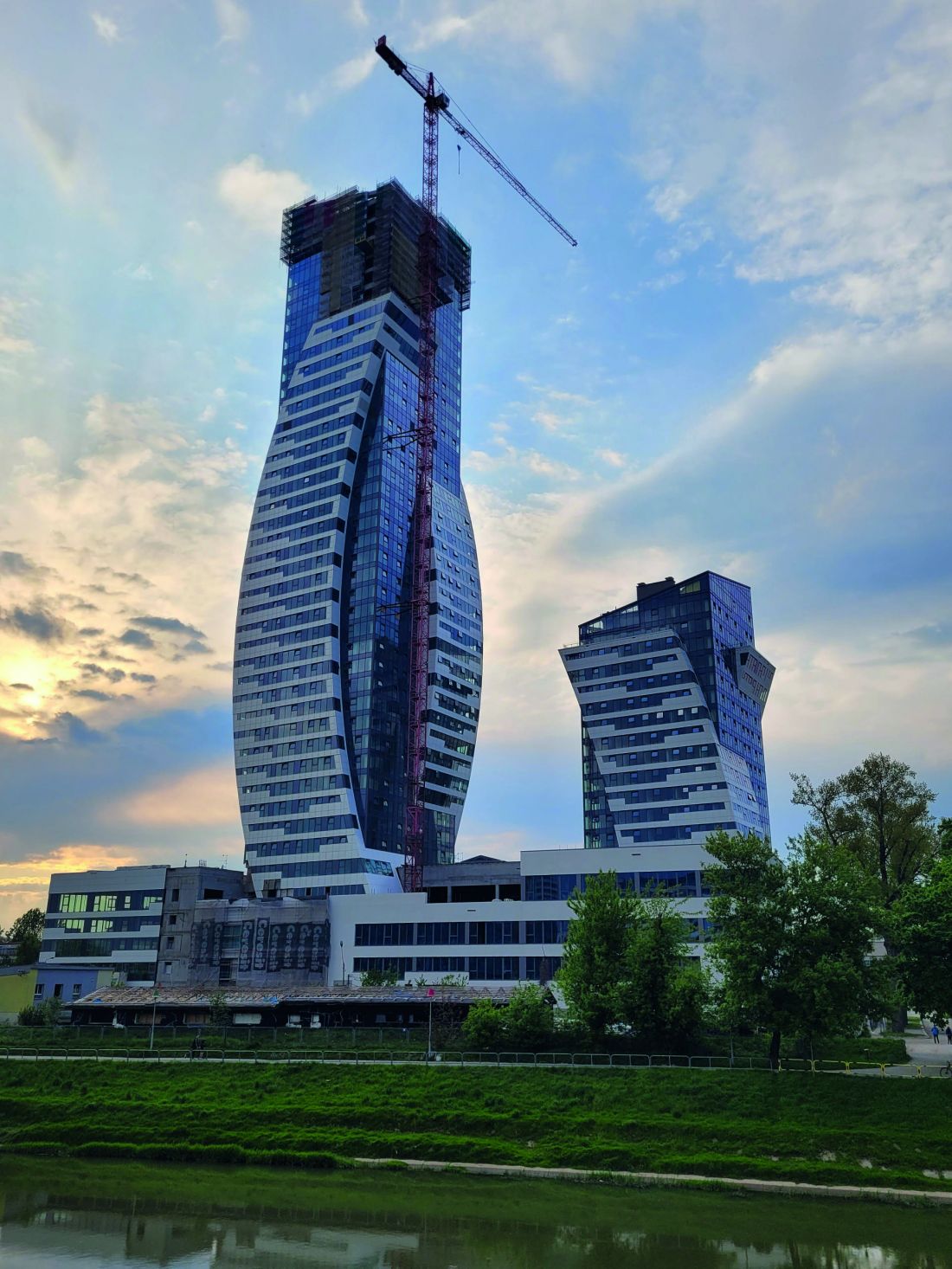 w sierpniu 2024 roku wieżowiec Olszynki Park (proj. S.T. Architekci) w Rzeszowie został najwyższym budynkiem mieszkalnym w Polsce