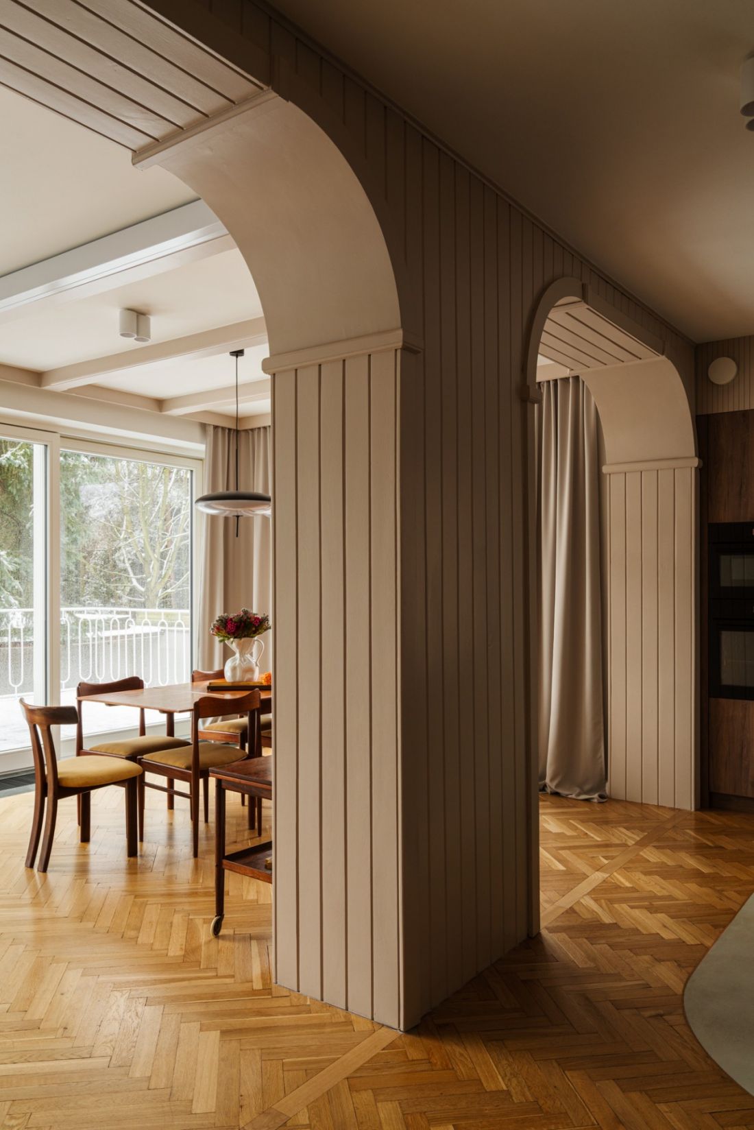 Architektce udało się odrestaurować oryginalną boazerię