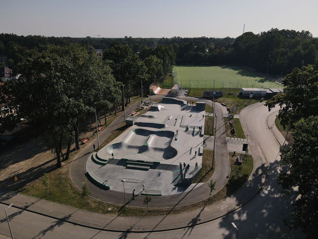 Skatepark betonowy w Zielonce k. Warszawy