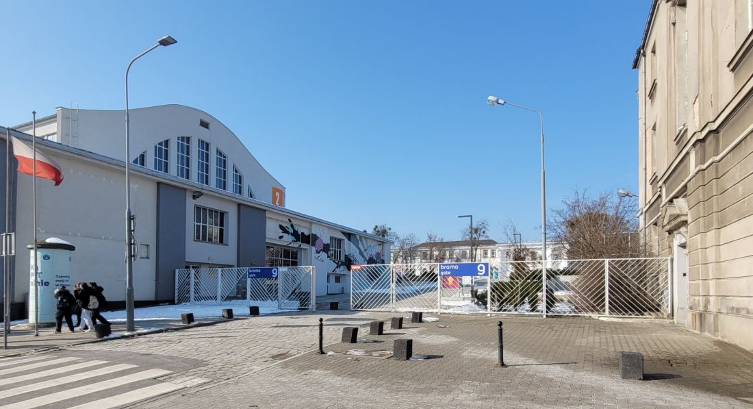 wejście na teren MTP i tzw. Zieloną Rzekę