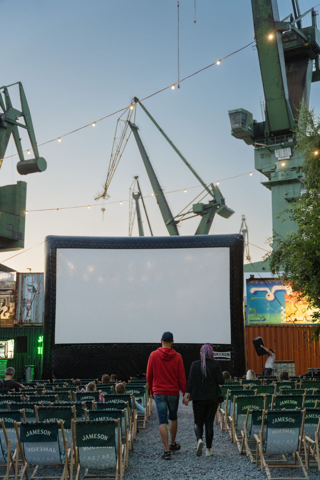 Letnie kino plenerowe na 100czni