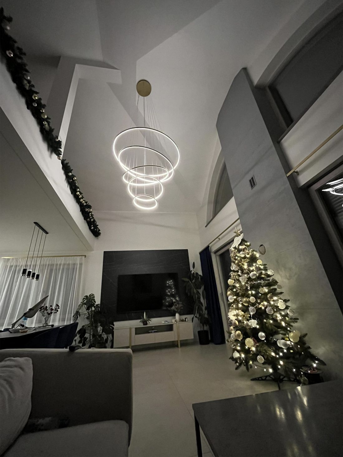 Led Orbit No.5 gold