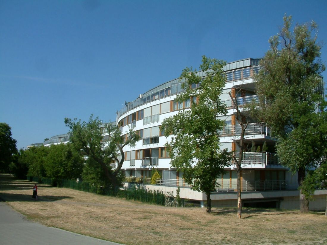Apartamentowiec Wstęga Warty w Poznaniu