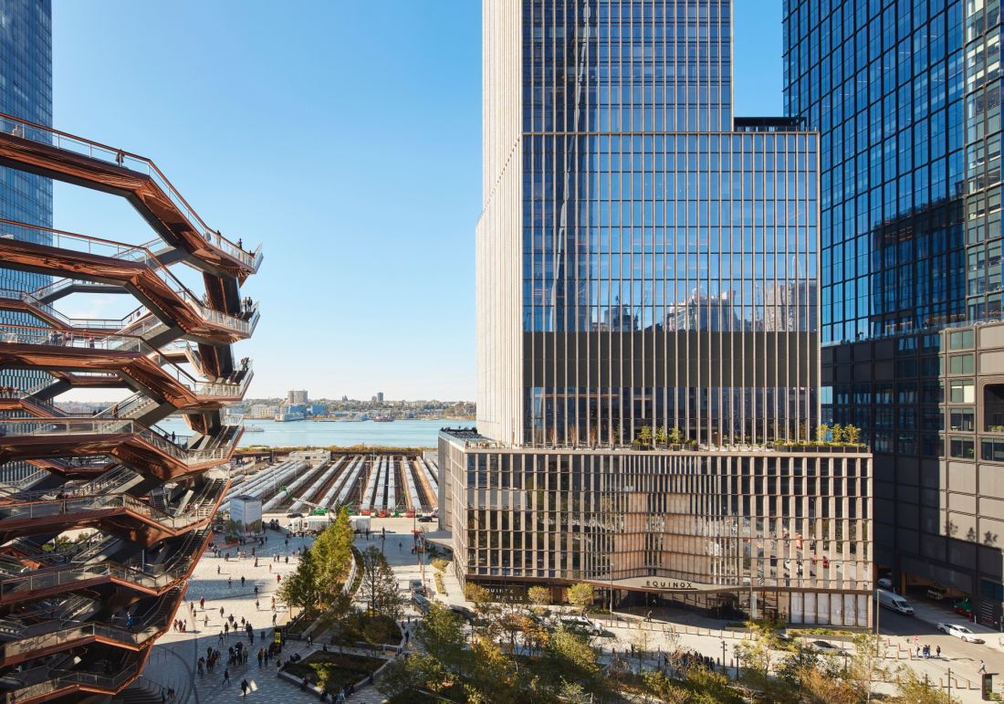 Wieżowiec 35 Hudson Yards w Nowym Jorku - rdzeń budynku wzmocniono ścianami przyporowymi sięgającymi obrysu bryły