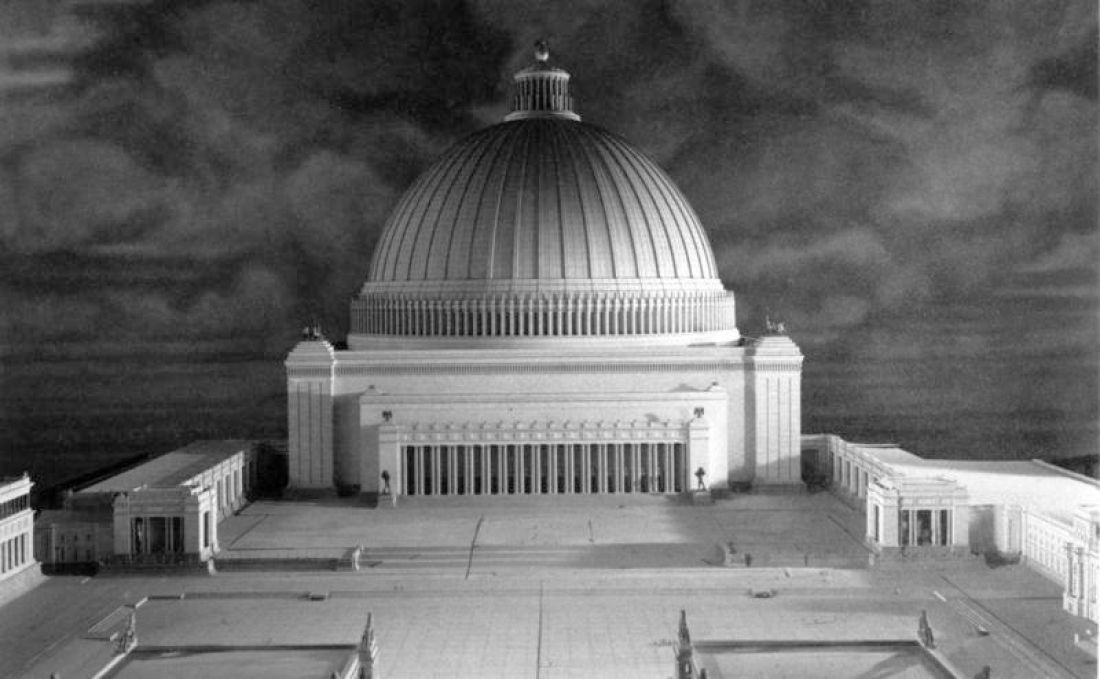 Model Große Halle