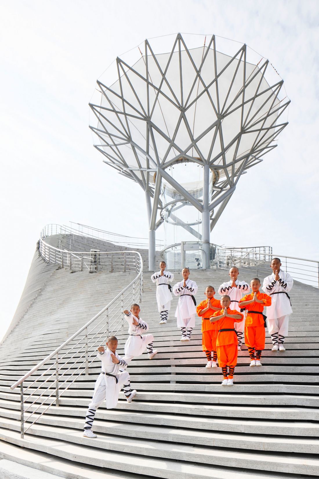 Teatr Latających Mnichów Shaolin posiada scenę z tunelem aerodynamicznym