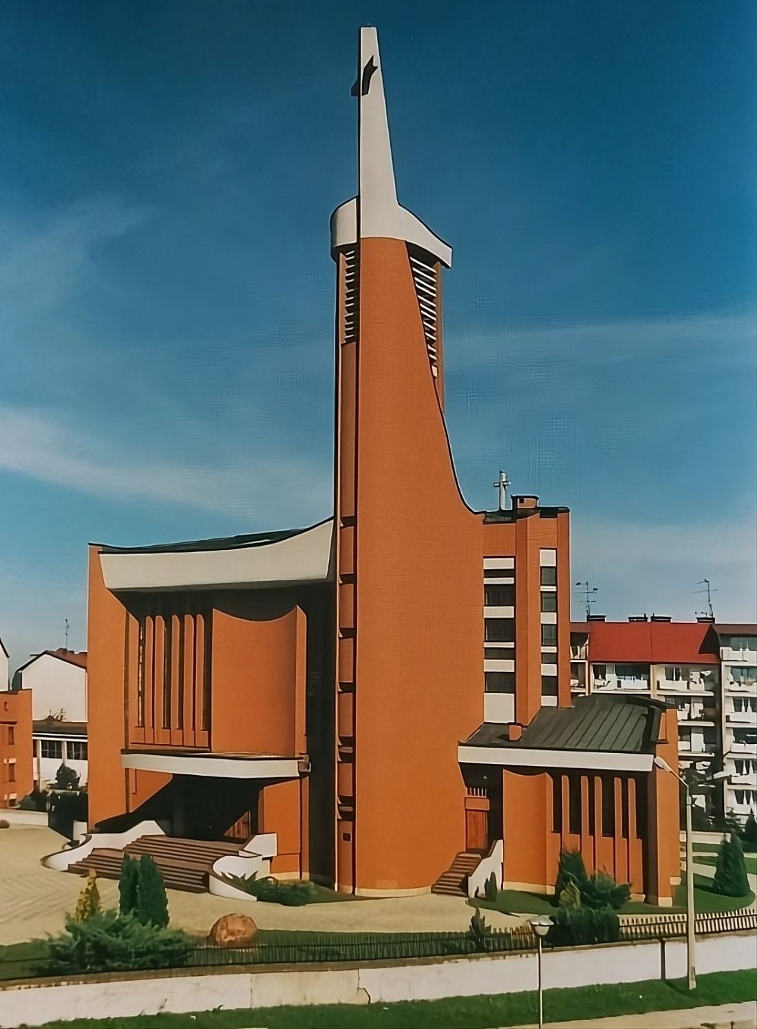 Kościół Świętego Krzyża i Matki Bożej Bolesnej w Dębicy 