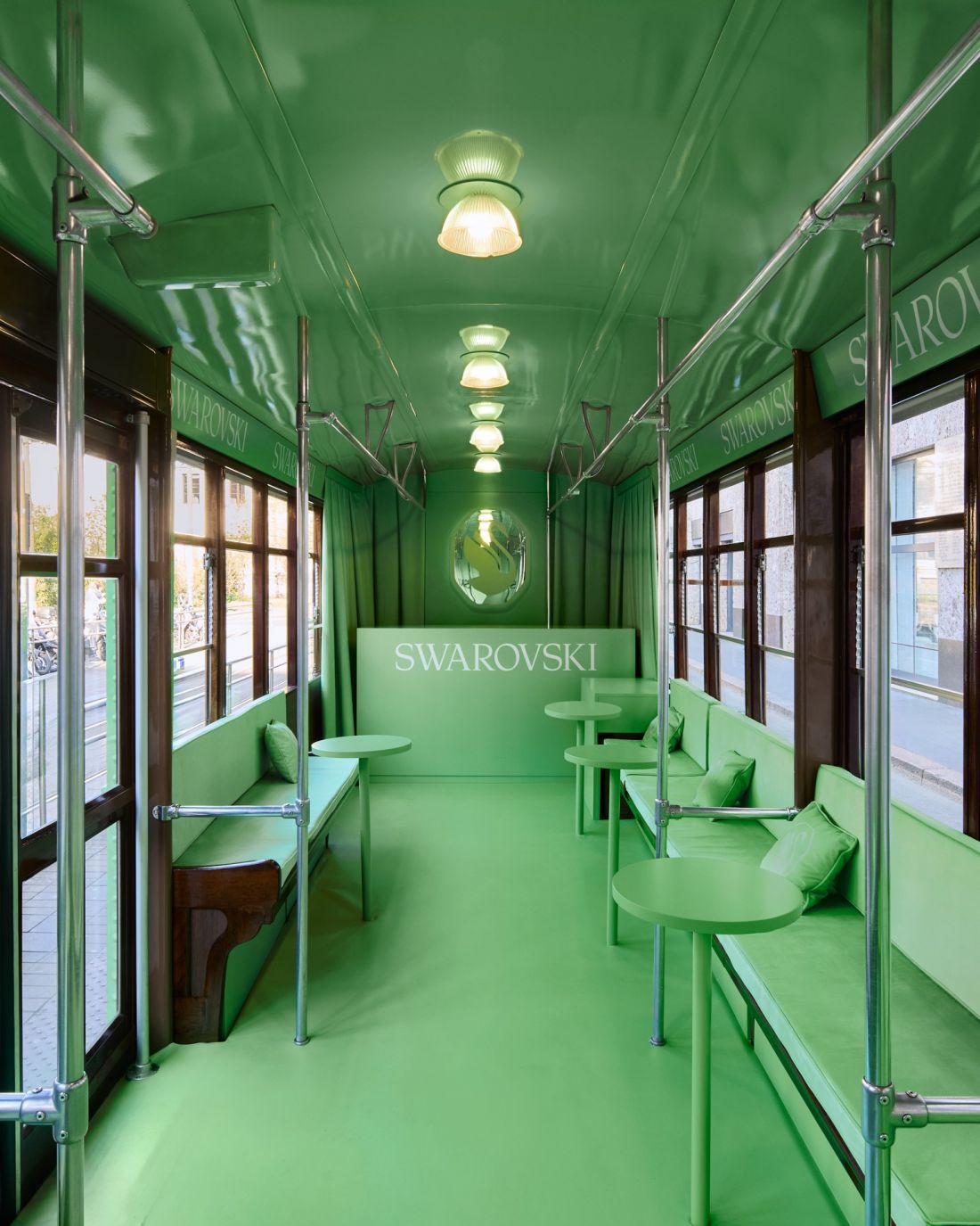 W specjalnym tramwaju przeprowadzane były warsztaty florystyczne