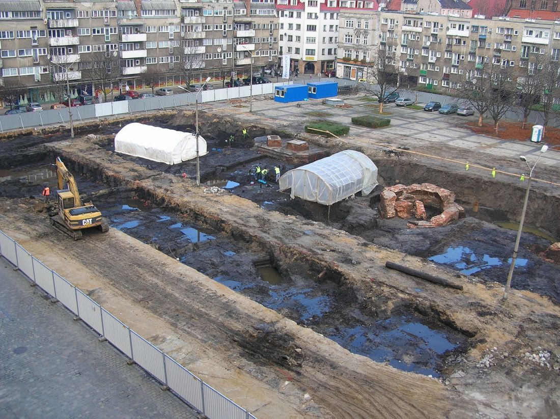 Plac budowy podczas rewitalizacji Placu Nowy Targ