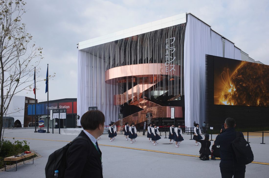 Pawilon Francji na Expo 2025 w Osace - widok na fasadę 