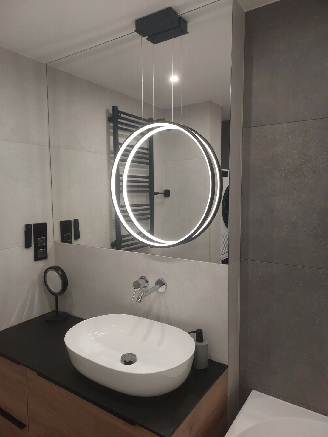 Nowoczesna lampa LED Moon