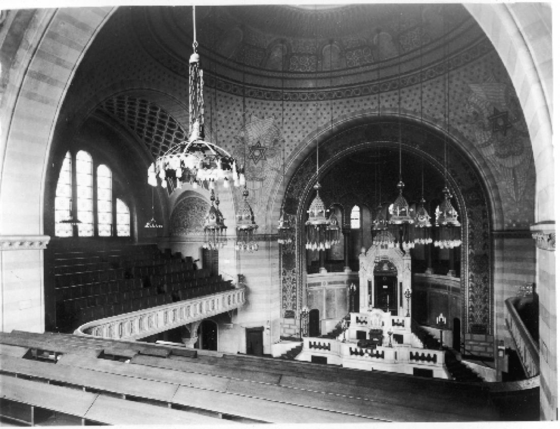dawna synagoga w Poznaniu przy ul. Wronieckiej i Stawnej, wnętrze, stan sprzed 1940 roku